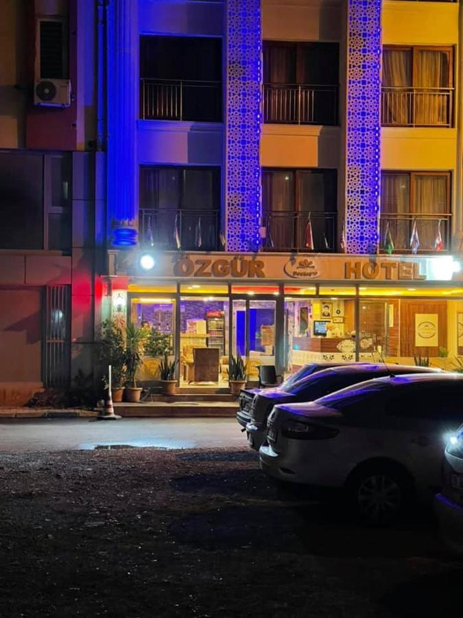Ozgur Hotel 安塔利亚 外观 照片